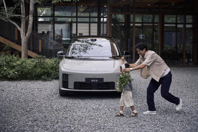 纯电大六座SUV 理想i8预售35-40万月底上市