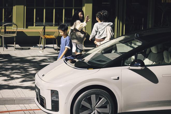 纯电大六座SUV 理想i8预售35-40万月底上市