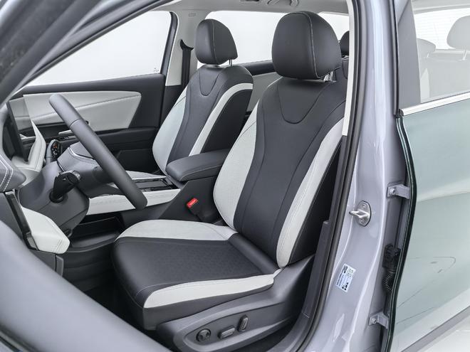 搭载1.4T动力6AT变速箱 全新捷达VS8正式亮相