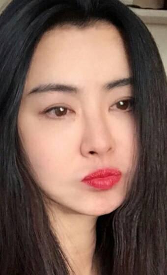 _自拍识颜值_自拍现象