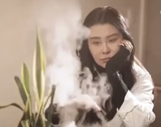 自拍识颜值__自拍现象