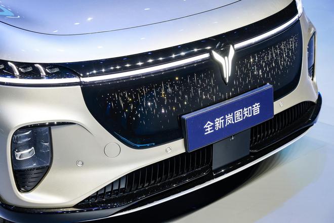 华为系首款家用纯电SUV剑指小米YU7 全新岚图知音入场