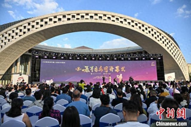 第八届聂耳音乐周昆明开幕 李心草执棒演绎《聂耳的歌》