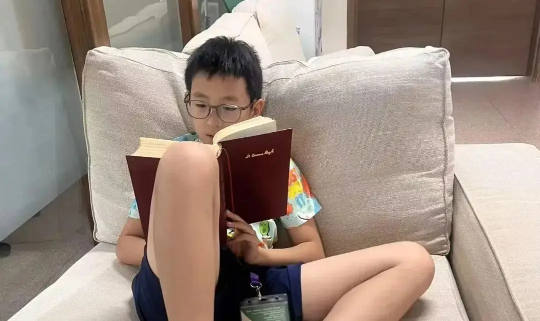 「压垮」中产的最后一根稻草：低配暑假_「压垮」中产的最后一根稻草：低配暑假_