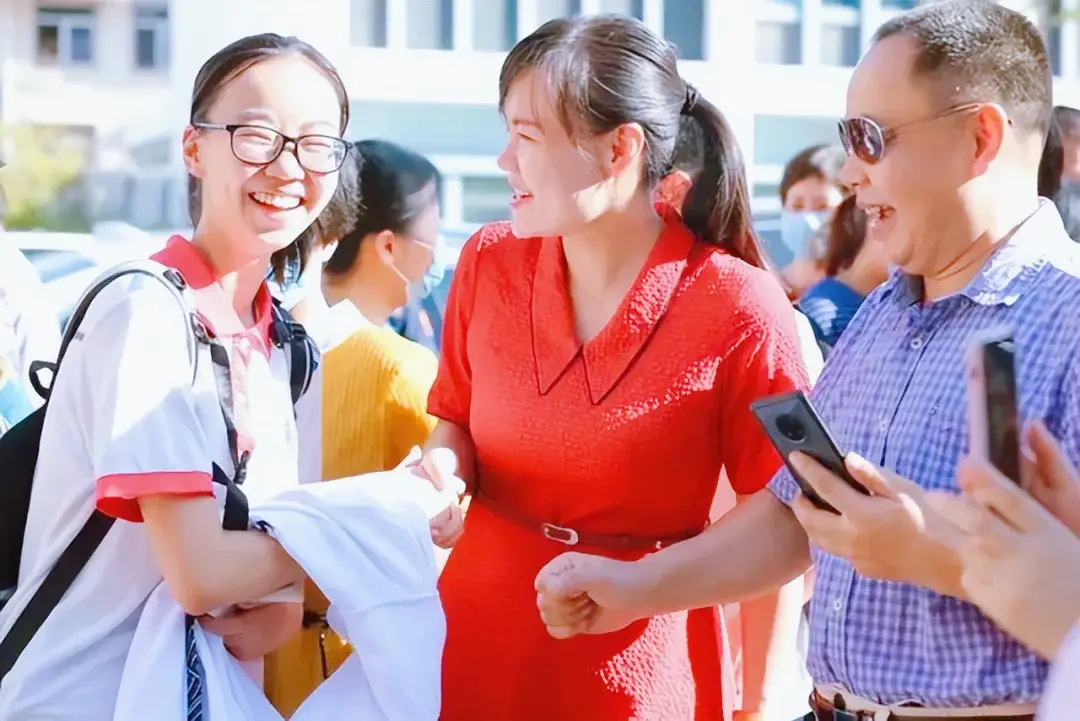 _学霸高考查成绩_学霸考试控分