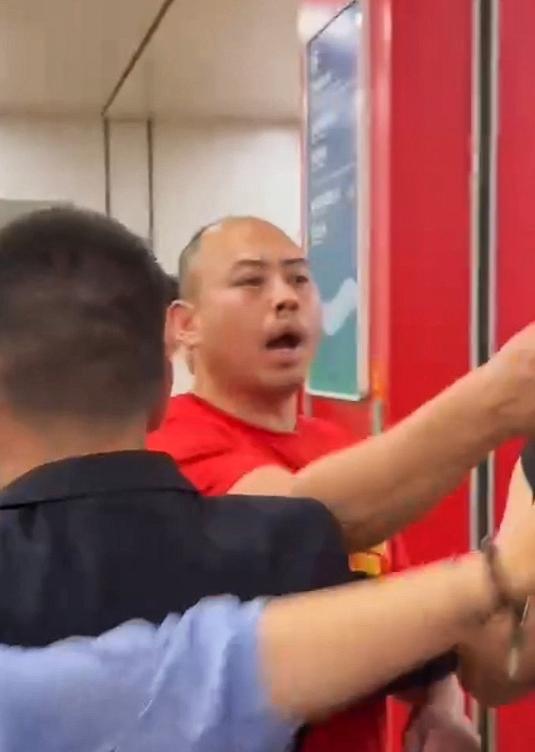 罚款费计入什么科目_罚款费用_
