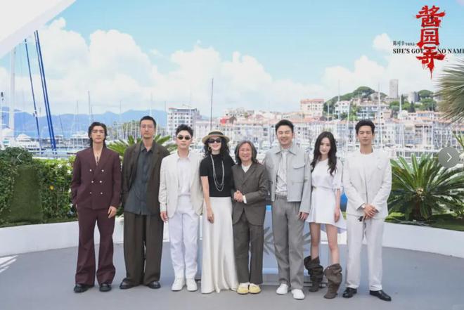 杨幂赵丽颖之争__杨幂赵丽颖实绩图对比