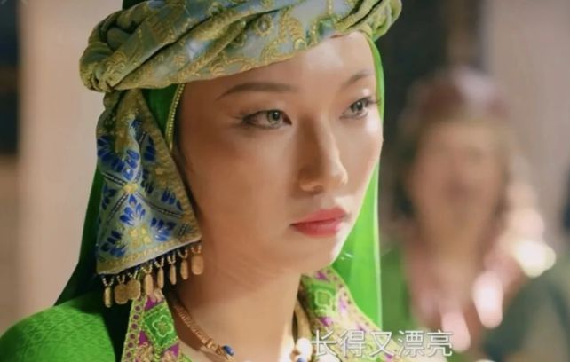 一部代表作都没有，演技混子还教人演戏，小丑闹剧何时才能停止？