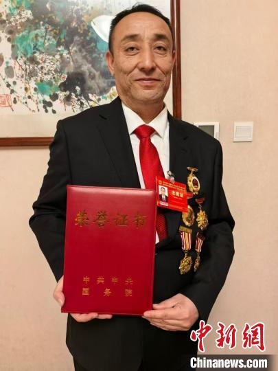 新疆石榴之乡在哪里_新疆的石榴树_