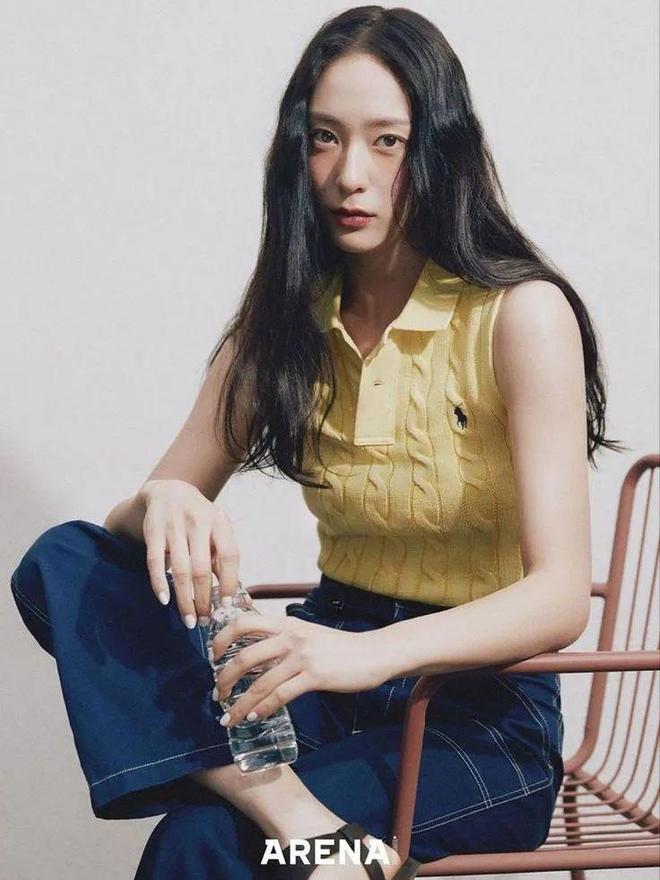 牛仔松紧裤配什么上衣_松紧牛仔裤_