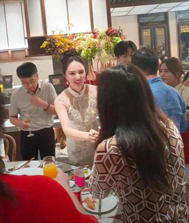 _张馨予扒坐台黑历史不雅照_扒一扒明星黑历史大全