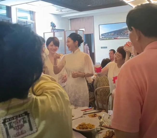 _扒一扒明星黑历史大全_张馨予扒坐台黑历史不雅照
