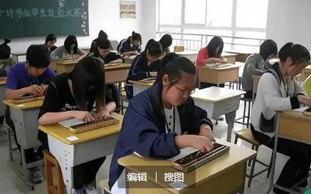 大专比本科好找工作_本科生找大专生_