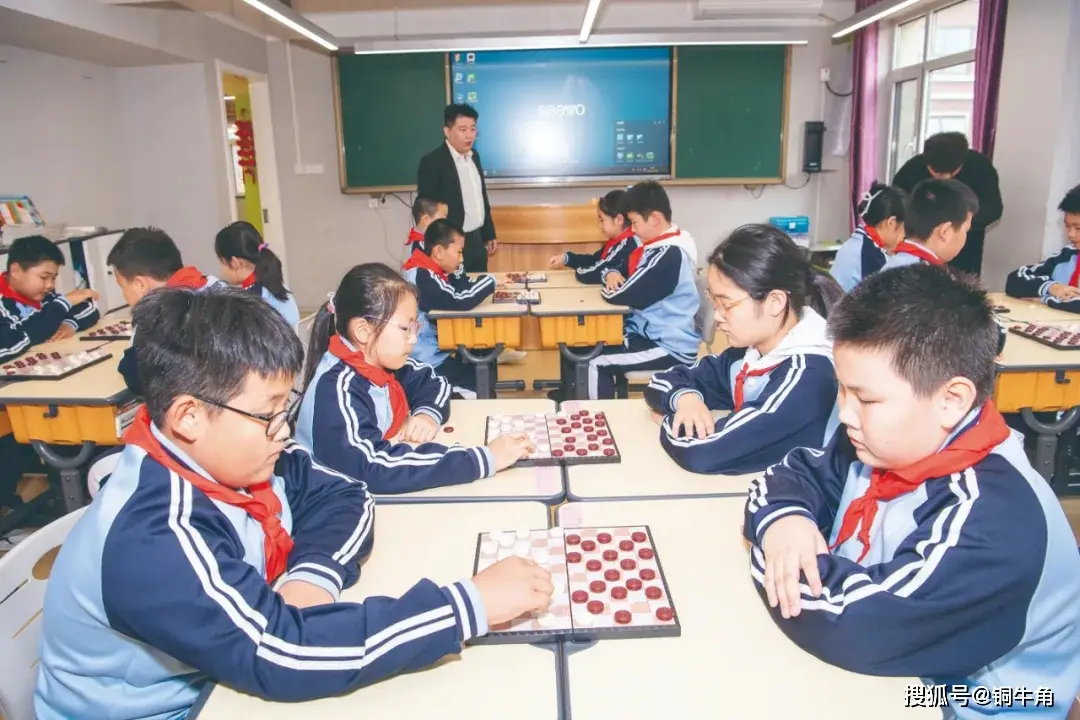 _青岛京华中学城阳校区_青岛京华中学