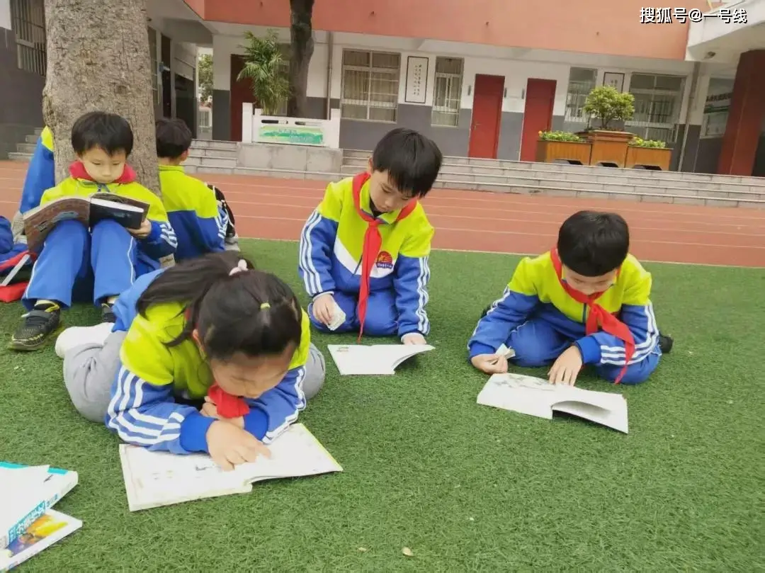 _信阳市第十三小学代兰兰：向光而行 育见成长_信阳市第十三小学代兰兰：向光而行 育见成长