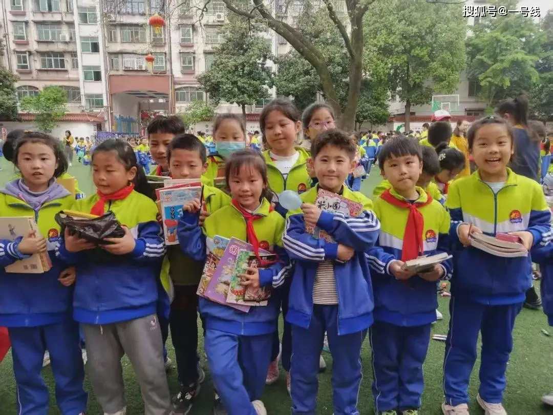 _信阳市第十三小学代兰兰：向光而行 育见成长_信阳市第十三小学代兰兰：向光而行 育见成长