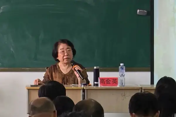 廊坊十中教师简介__廊坊十中优秀教师