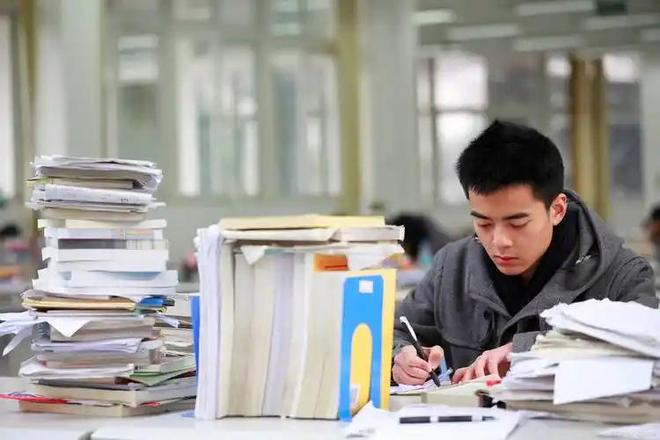 学历不是万能，却是机会的开关：深圳93个编制岗，清一色硕士起步__学历不是万能，却是机会的开关：深圳93个编制岗，清一色硕士起步