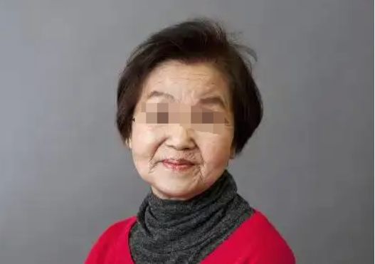 奶奶129岁大寿长出满口新牙，我上网求帮助，网友:再不跑就都得死_奶奶129岁大寿长出满口新牙，我上网求帮助，网友:再不跑就都得死_