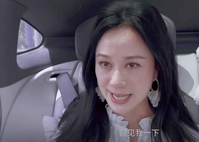 离婚后，倪虹洁住上海别墅睡觉不拉窗帘，叹：16岁儿子从不联系我__离婚后，倪虹洁住上海别墅睡觉不拉窗帘，叹：16岁儿子从不联系我