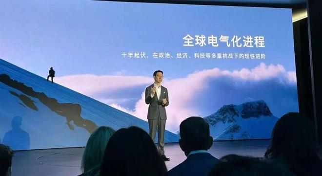 _史上最严禁燃令明存实亡：又一家国际汽车巨头放弃全面电动化了_史上最严禁燃令明存实亡：又一家国际汽车巨头放弃全面电动化了