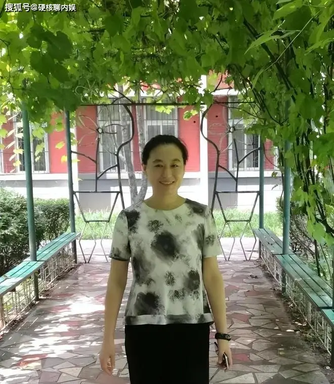 张爱玲香港大学__张爱玲学历