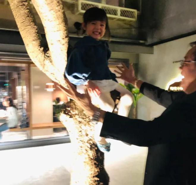 渣男抛弃女友选择初恋_渣男花女友钱后抛弃她_