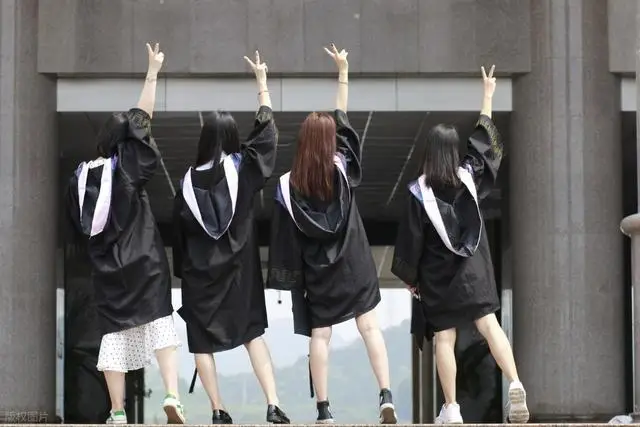 女王大学申请_续电影东方不败再起风云_