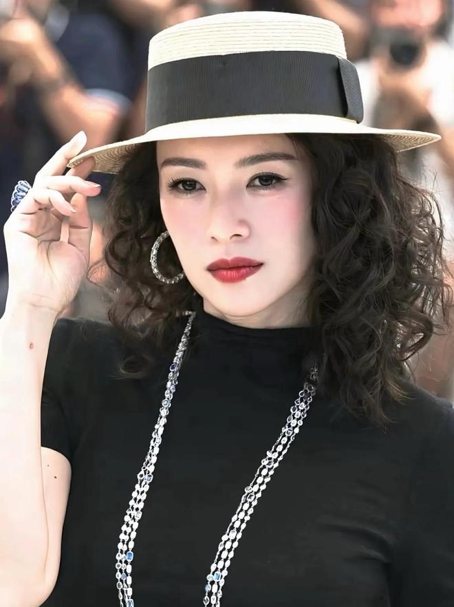 _李安章子怡合作的电影_关于章子怡和李安的拥抱照片