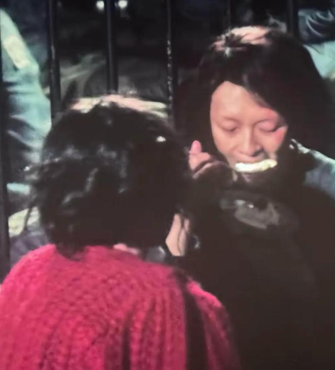 李安章子怡合作的电影__关于章子怡和李安的拥抱照片