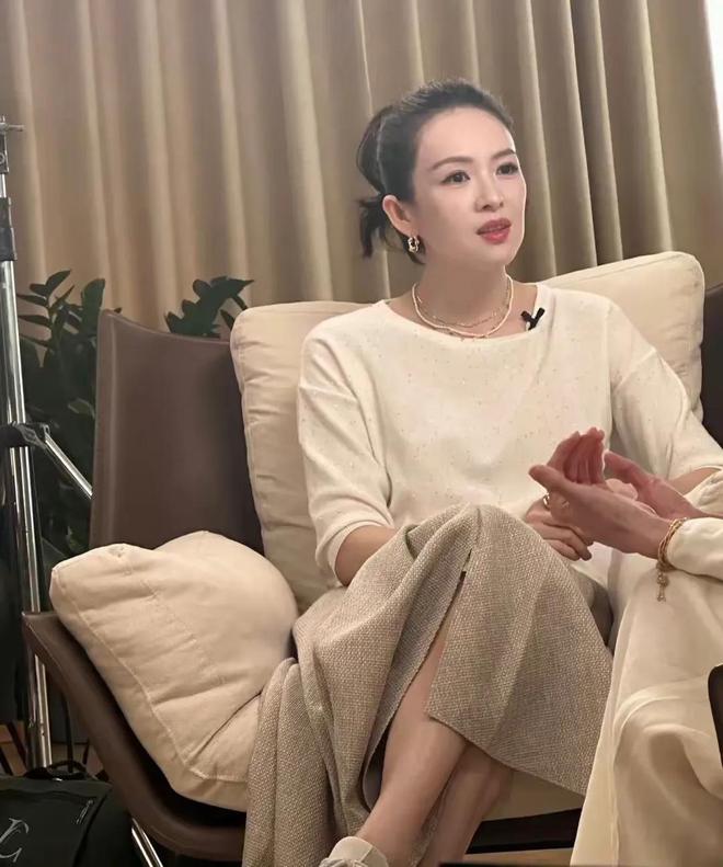 李安章子怡合作的电影_关于章子怡和李安的拥抱照片_