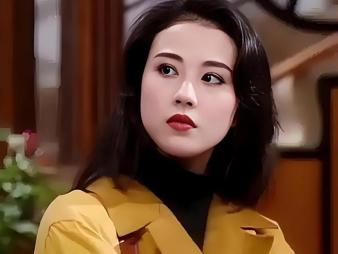 儿女再亲不如钱亲！周海媚去世不到两年，豪宅被挂急售、狗被送人_儿女再亲不如钱亲！周海媚去世不到两年，豪宅被挂急售、狗被送人_