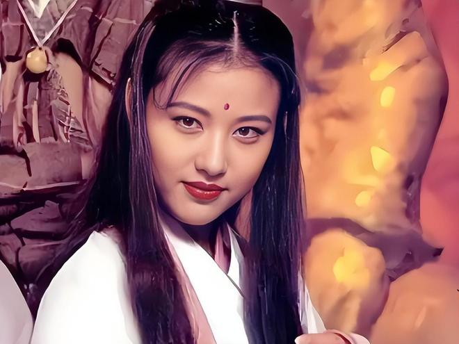 儿女再亲不如钱亲！周海媚去世不到两年，豪宅被挂急售、狗被送人_儿女再亲不如钱亲！周海媚去世不到两年，豪宅被挂急售、狗被送人_