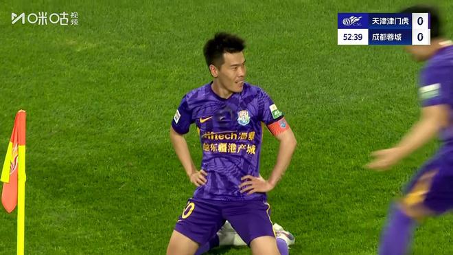 1-2！成都蓉城遭天津津门虎赛季“双杀”，韦世豪进球后染红泪崩_1-2！成都蓉城遭天津津门虎赛季“双杀”，韦世豪进球后染红泪崩_