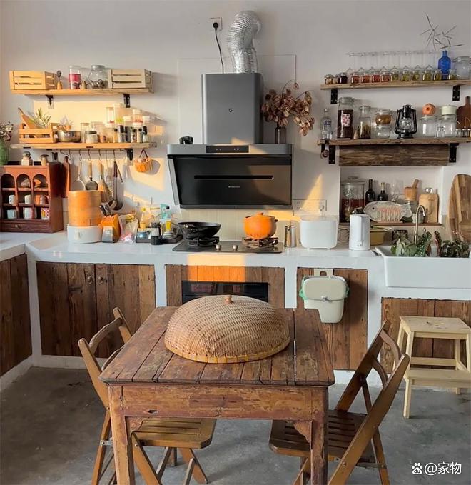 _江苏一男子买下300㎡荒废小院，翻修后，变成白墙黑瓦诗意田园居_江苏一男子买下300㎡荒废小院，翻修后，变成白墙黑瓦诗意田园居
