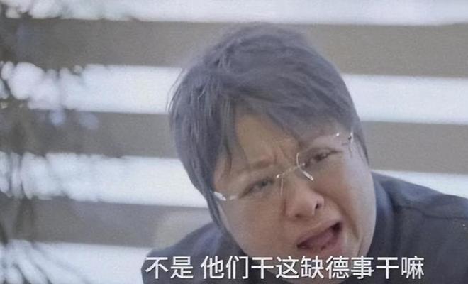 韩红参加的综艺评委唱歌的节目__男生拒绝你还给你点赞