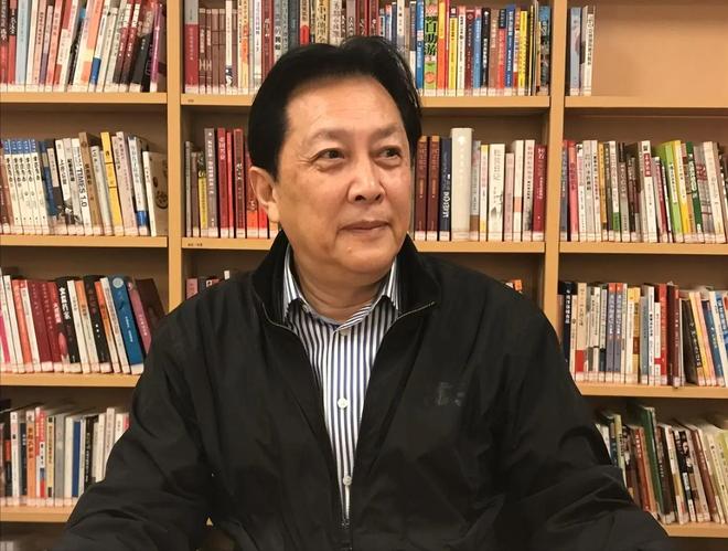 韩红参加的综艺评委唱歌的节目_男生拒绝你还给你点赞_