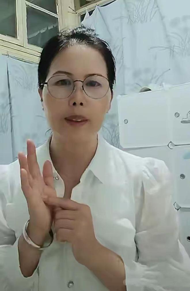 汪小菲一家已回台北，小杨阿姨还在北京直播，“带薪休假”或延长__汪小菲一家已回台北，小杨阿姨还在北京直播，“带薪休假”或延长