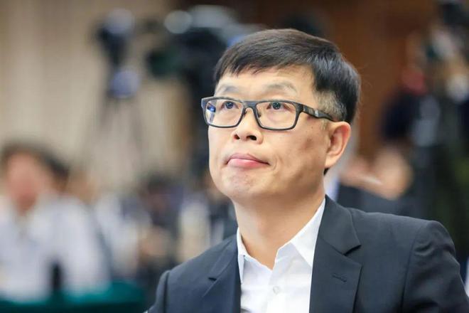 被雷军攻入腹地后，6000亿美的掌门人方洪波罕见表态