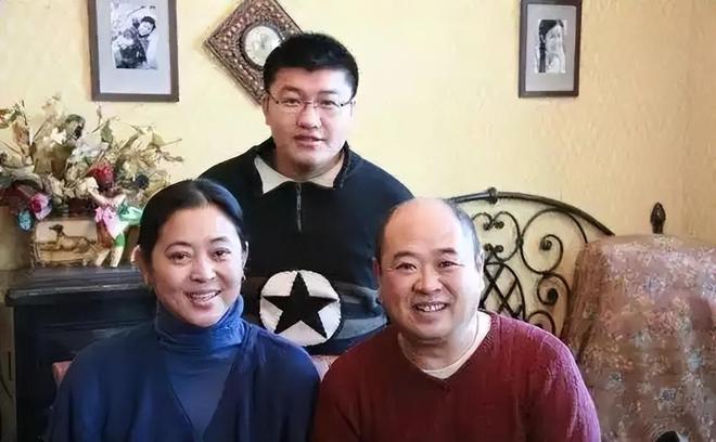 倪萍孩子的父亲_倪萍和孩子_