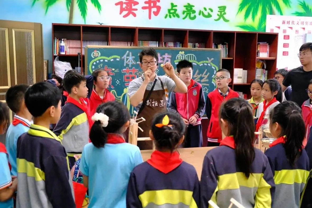 农村小学改革创新案例__关于乡村学校的课改模式