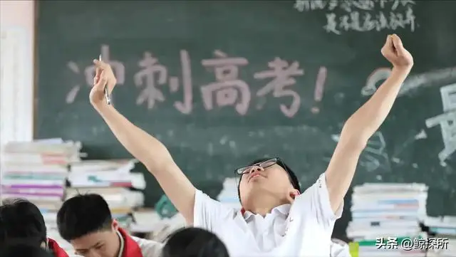 警惕高校招生陷阱__高校招生猫腻