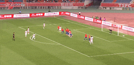 足协杯-蓉城3-1泰山晋级8强 罗慕洛任意球双响周定洋点射__足协杯-蓉城3-1泰山晋级8强 罗慕洛任意球双响周定洋点射