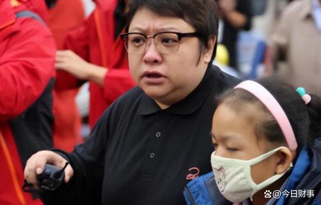 _韩红有没有向孙浩道歉_韩红号召捐款