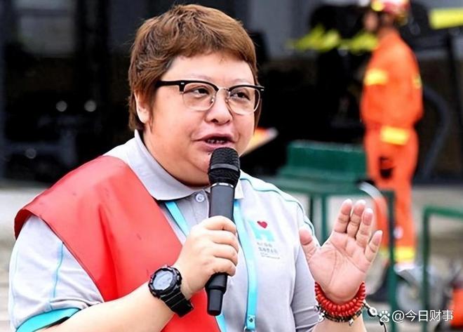 韩红号召捐款__韩红有没有向孙浩道歉