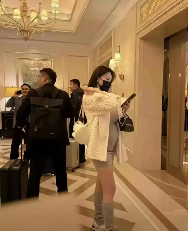 黄晓明退出谁接手__黄晓明为啥退出