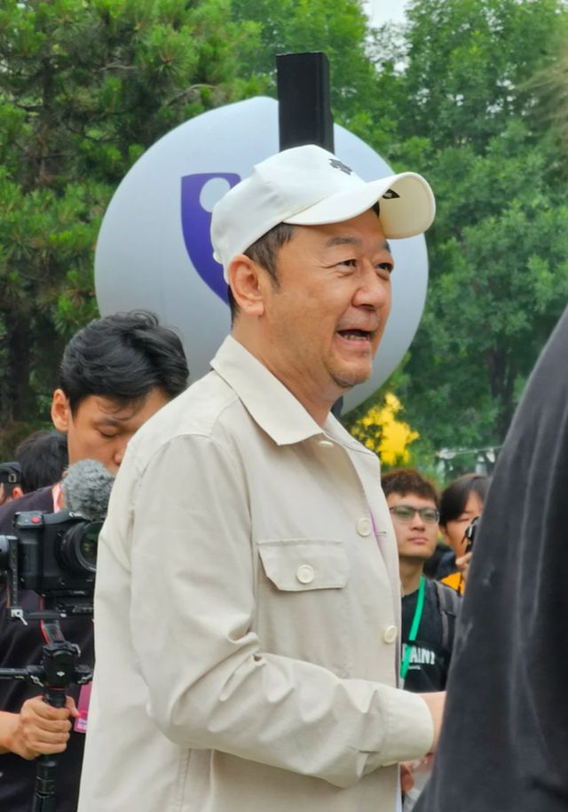 石头身高体重_石头哥哥长什么样_