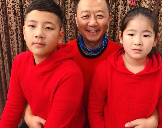 石头身高体重_石头哥哥长什么样_