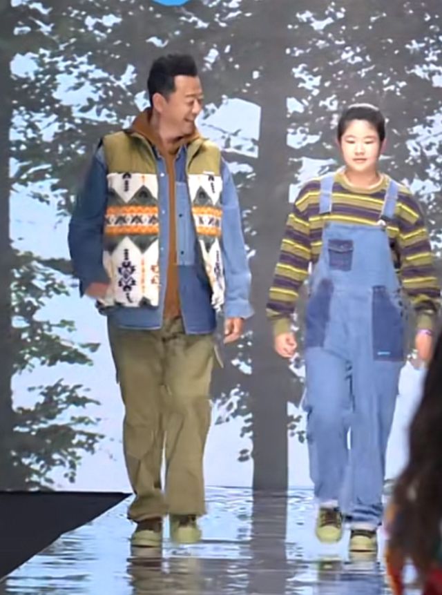 石头哥哥长什么样_石头身高体重_