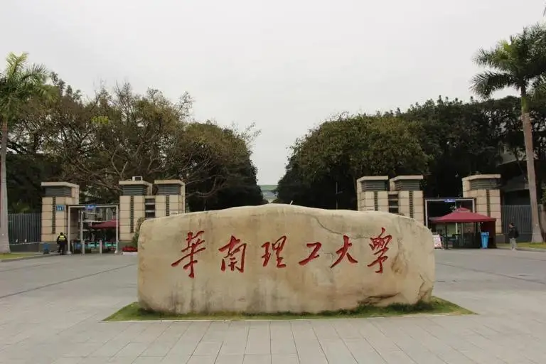 招生宣传“全覆盖”，入学之后就“变脸”，大学岂能失信？